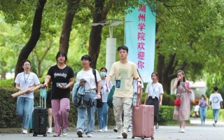 湖州职业技术学院寝室 湖州高校新生报到，今年学长们出了哪些新花样