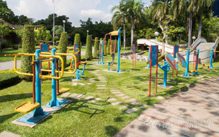 制作短视频营销的反思 短视频乱象：繁华背后的隐忧与反思